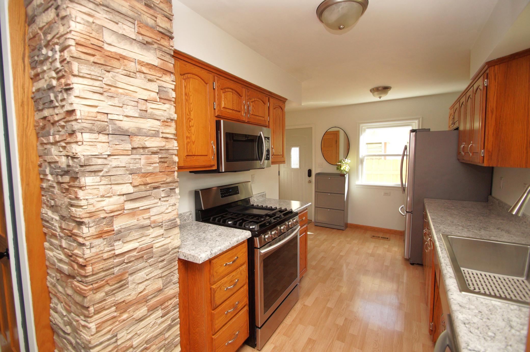 View of Residential at 1101 Dale Street, Saint Paul MN 55117, Saint Paul (10 of 39) - Mike Wilen | Minnesota Team Real Estate