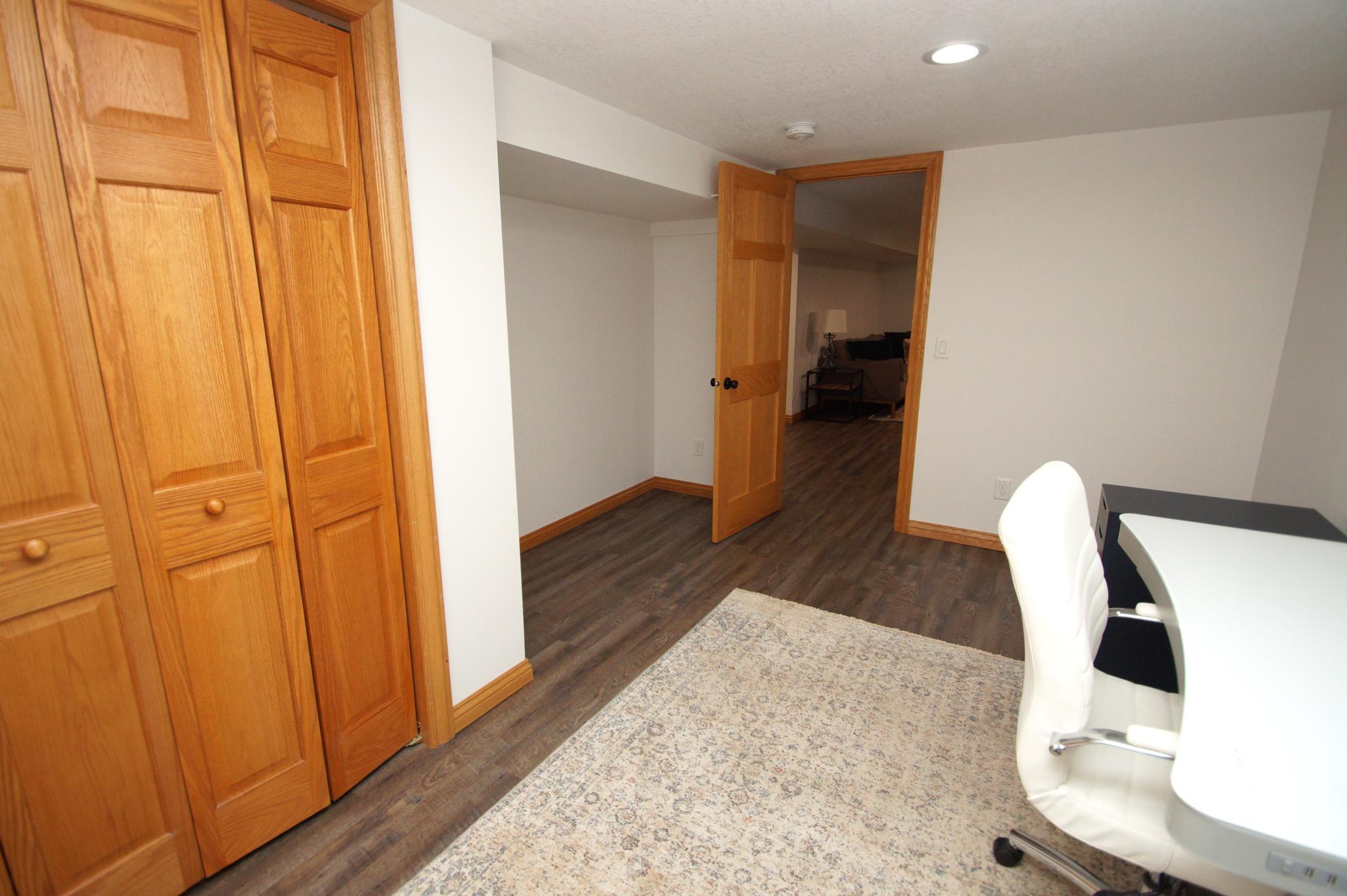 View of Residential at 1101 Dale Street, Saint Paul MN 55117, Saint Paul (37 of 39) - Mike Wilen | Minnesota Team Real Estate