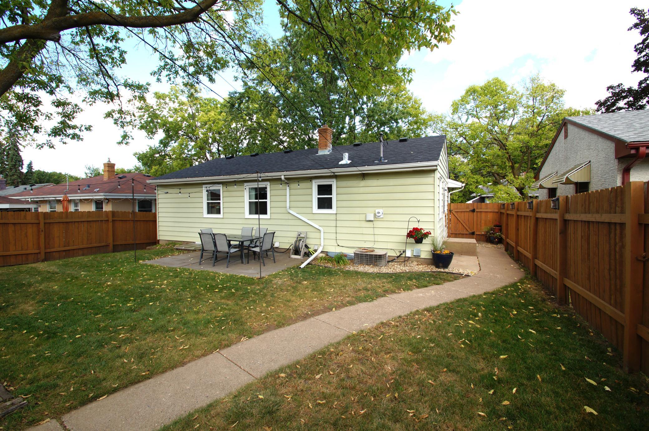 View of Residential at 1101 Dale Street, Saint Paul MN 55117, Saint Paul (6 of 39) - Mike Wilen | Minnesota Team Real Estate