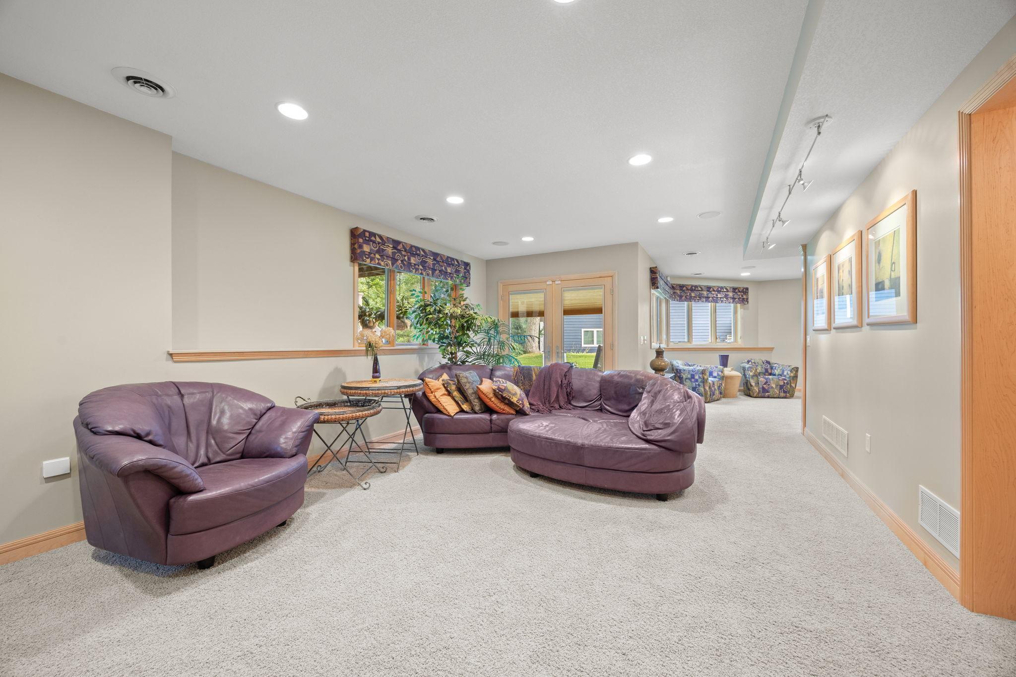 View of Residential at 2021 Royale Drive, Eagan MN 55122, Eagan (30 of 40) - Mike Wilen | Minnesota Team Real Estate