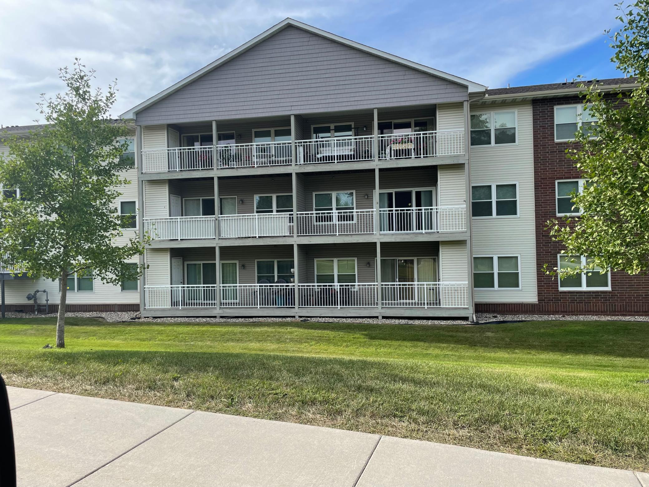 View of Residential at 2231 Penn Place #305, North Saint Paul MN 55109, North Saint Paul (49 of 55) - Mike Wilen | Minnesota Team Real Estate