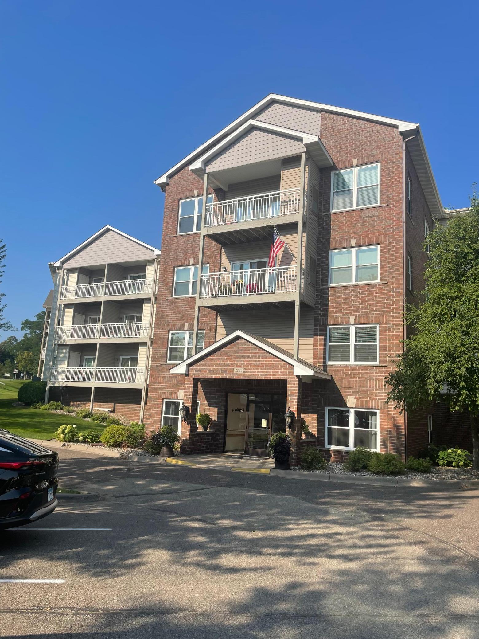 View of Residential at 2231 Penn Place #305, North Saint Paul MN 55109, North Saint Paul (52 of 55) - Mike Wilen | Minnesota Team Real Estate