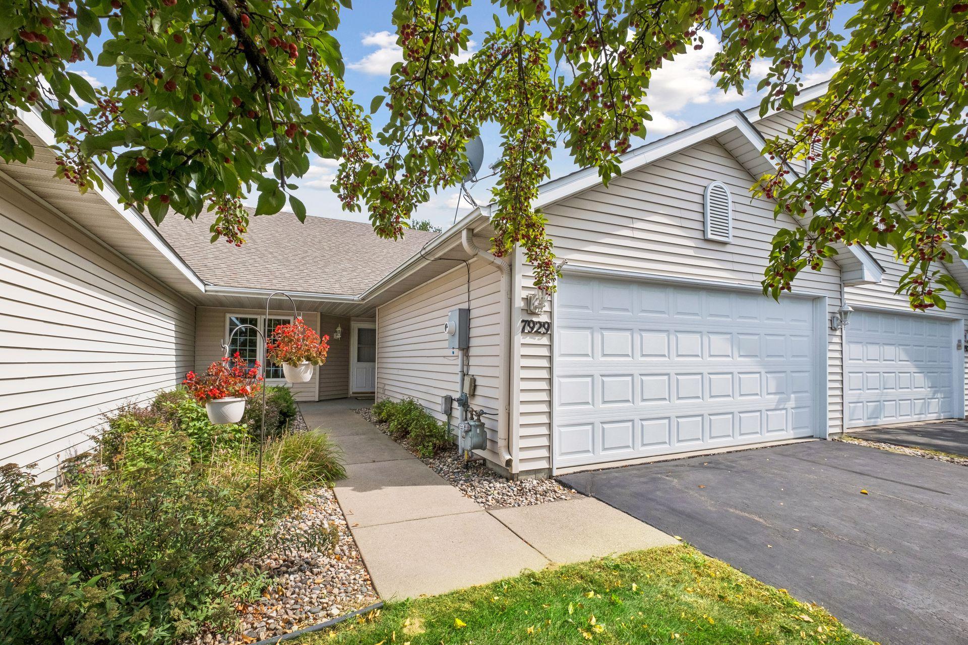 View of Residential at 7929 Barrymore Lane, Woodbury MN 55125, Woodbury (4 of 37) - Mike Wilen | Minnesota Team Real Estate