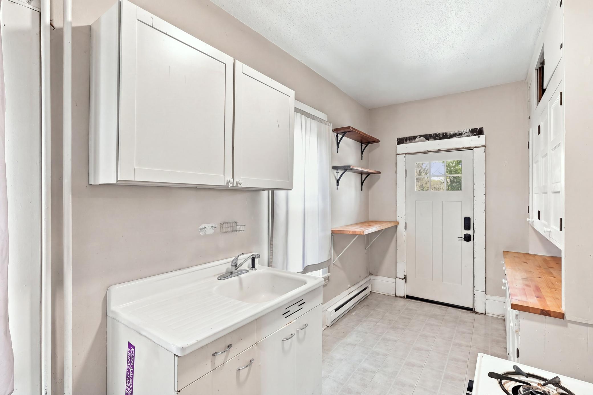 View of Residential Income at 2800 Cedar Avenue, Minneapolis MN 55407, Minneapolis (14 of 37) - Mike Wilen | Minnesota Team Real Estate