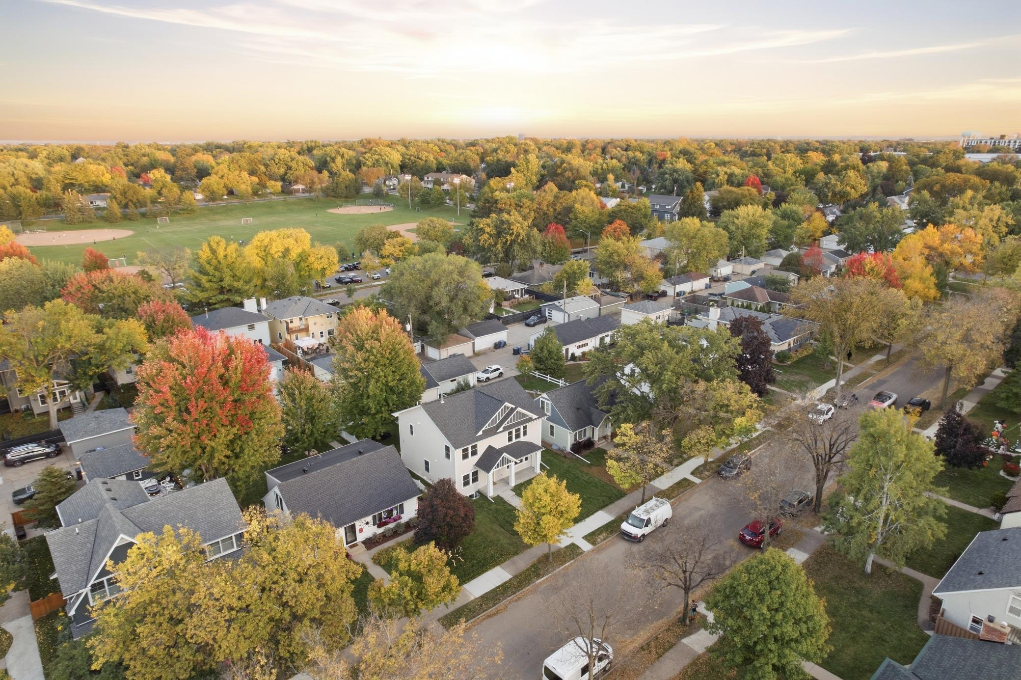 View of Residential at 5709 Sheridan Avenue, Minneapolis MN 55410, Minneapolis (45 of 57) - Mike Wilen | Minnesota Team Real Estate