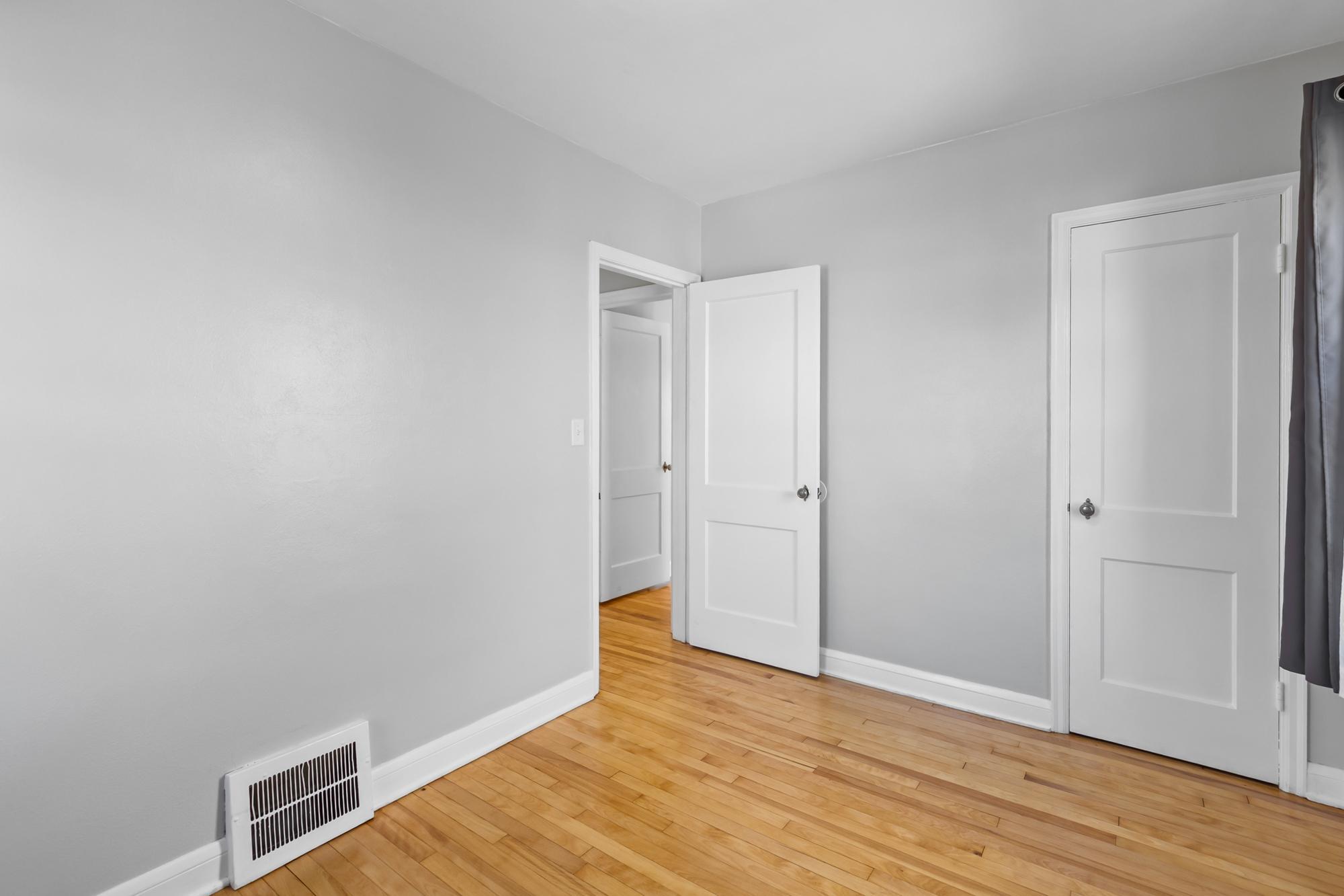 View of Residential at 1119 Van Buren Avenue, Saint Paul MN 55104, Saint Paul (10 of 32) - Mike Wilen | Minnesota Team Real Estate