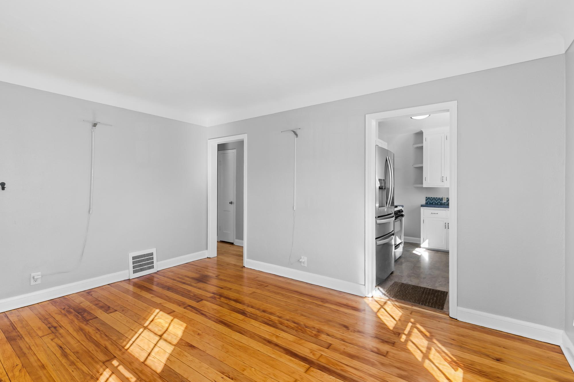 View of Residential at 1119 Van Buren Avenue, Saint Paul MN 55104, Saint Paul (4 of 32) - Mike Wilen | Minnesota Team Real Estate