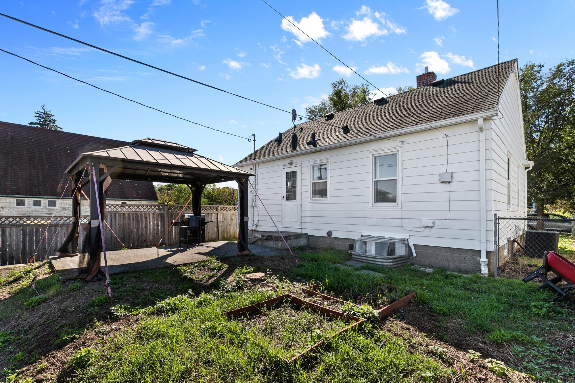 View of Residential at 1119 Van Buren Avenue, Saint Paul MN 55104, Saint Paul (29 of 32) - Mike Wilen | Minnesota Team Real Estate