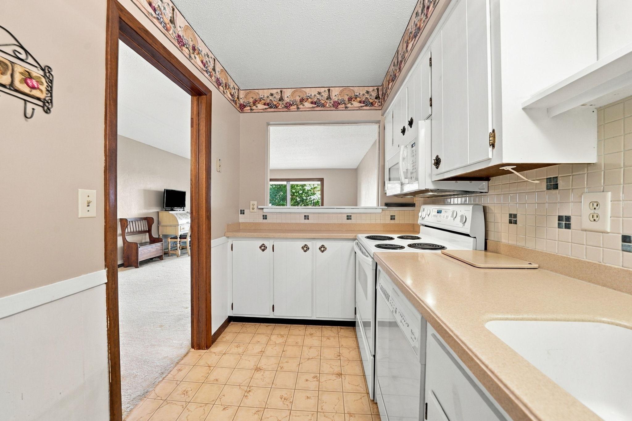 View of Residential at 2200 Nevada Avenue #312, Saint Louis Park MN 55426, Saint Louis Park (9 of 31) - Mike Wilen | Minnesota Team Real Estate