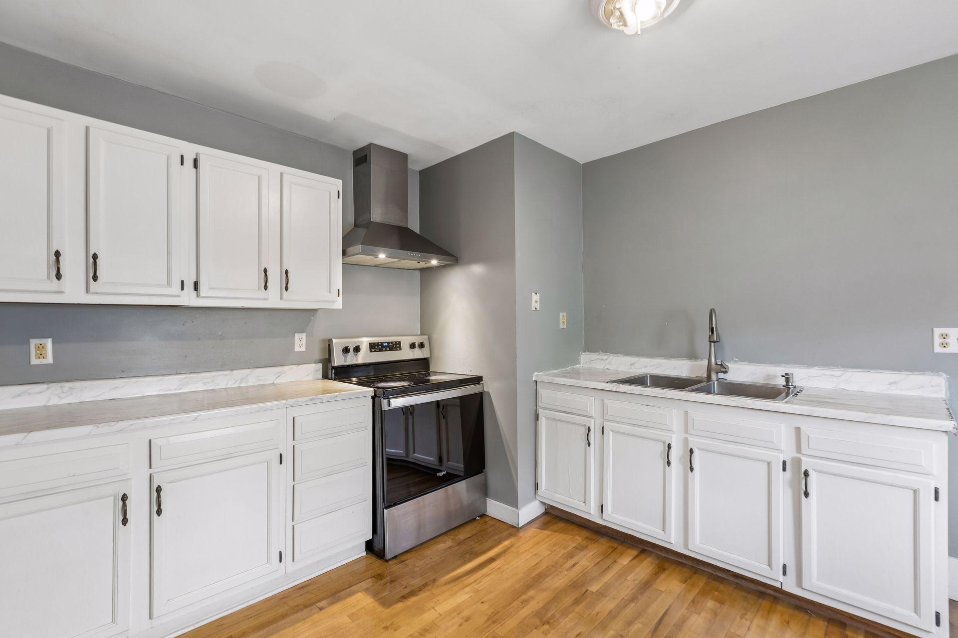 View of Residential at 2937 Harriet Avenue, Minneapolis MN 55408, Minneapolis (14 of 49) - Mike Wilen | Minnesota Team Real Estate