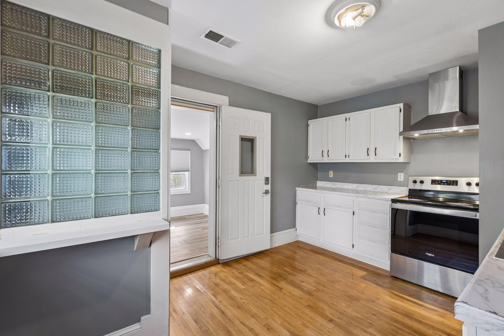 View of Residential at 2937 Harriet Avenue, Minneapolis MN 55408, Minneapolis (16 of 49) - Mike Wilen | Minnesota Team Real Estate