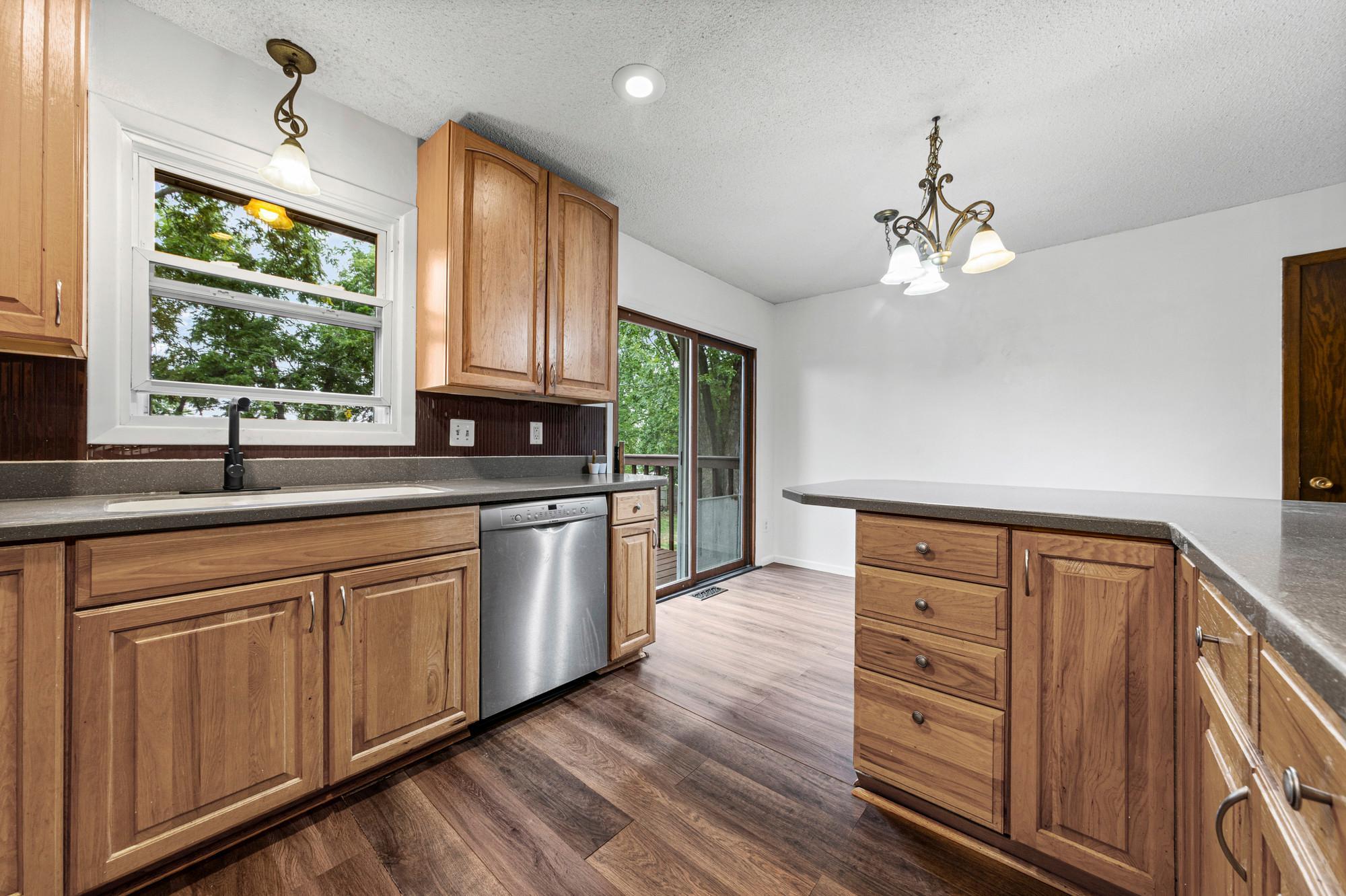 View of Residential at 12916 1st Avenue, Burnsville MN 55337, Burnsville (17 of 64) - Mike Wilen | Minnesota Team Real Estate