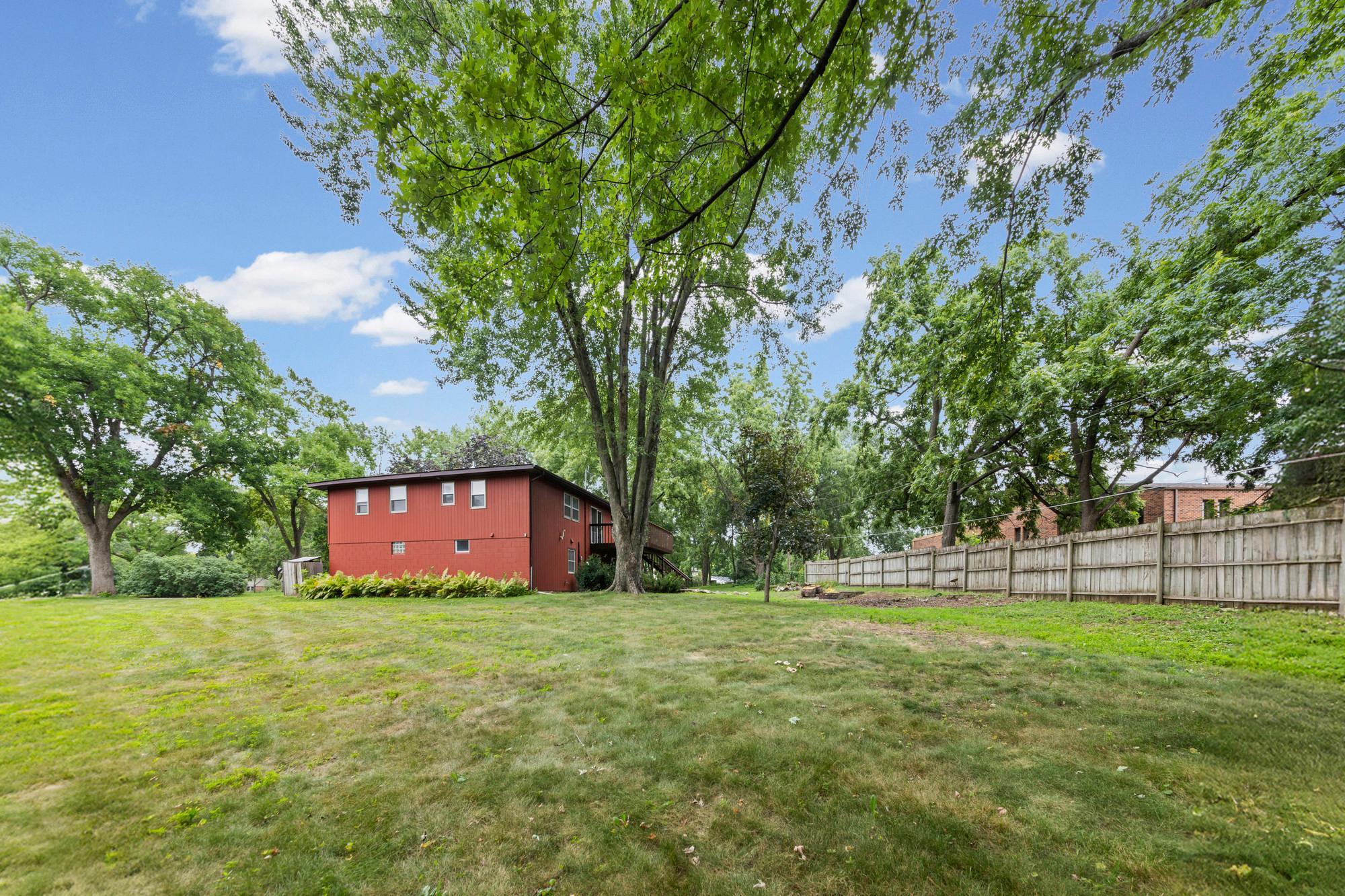 View of Residential at 12916 1st Avenue, Burnsville MN 55337, Burnsville (55 of 64) - Mike Wilen | Minnesota Team Real Estate