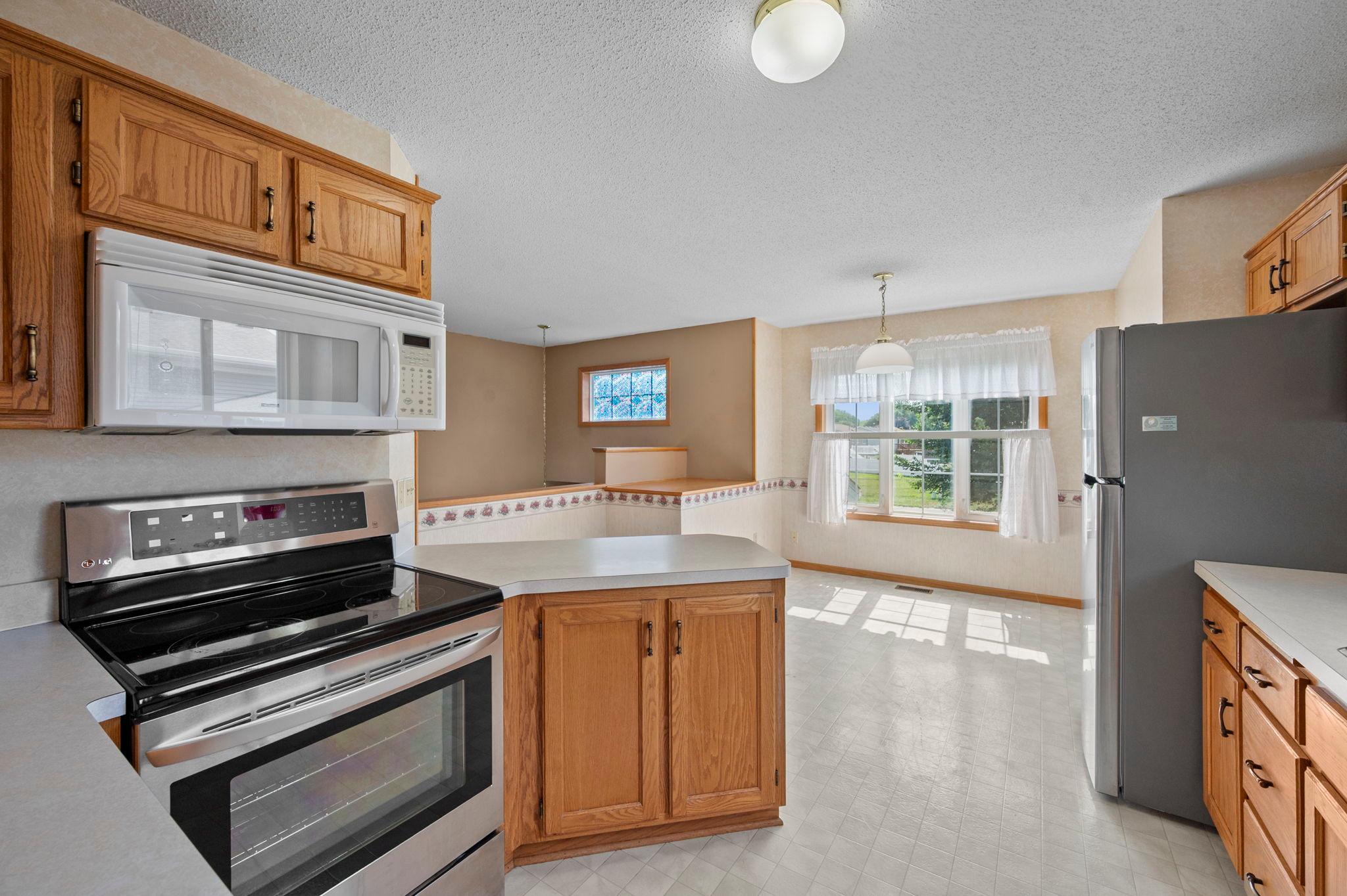 View of Residential at 7212 96th Street, Cottage Grove MN 55016, Cottage Grove (6 of 20) - Mike Wilen | Minnesota Team Real Estate
