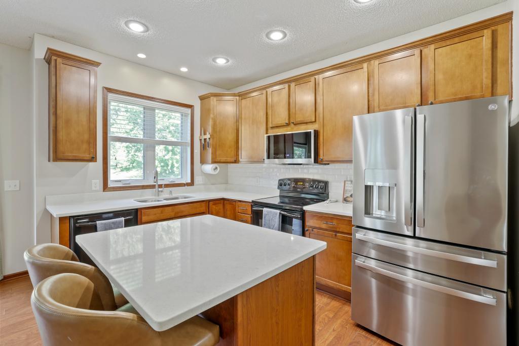 View of Residential at 2321 Woodcrest Drive, Woodbury MN 55129, Woodbury (8 of 28) - Mike Wilen | Minnesota Team Real Estate
