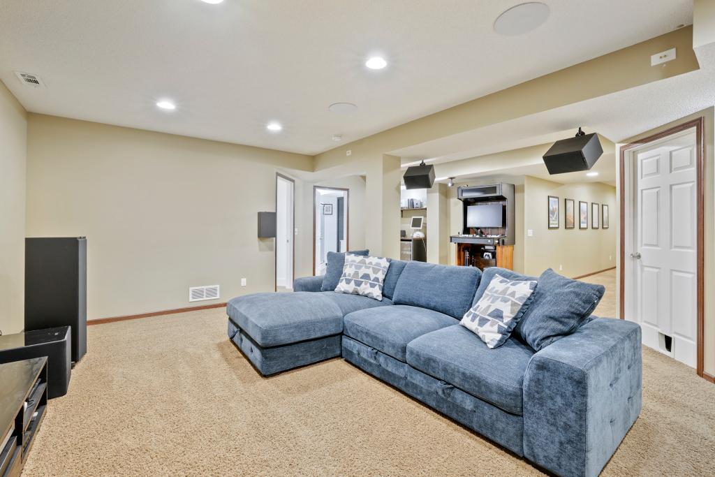 View of Residential at 2321 Woodcrest Drive, Woodbury MN 55129, Woodbury (12 of 28) - Mike Wilen | Minnesota Team Real Estate