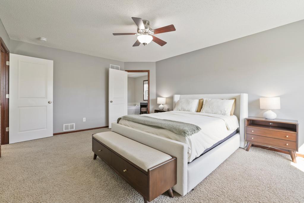 View of Residential at 2321 Woodcrest Drive, Woodbury MN 55129, Woodbury (17 of 28) - Mike Wilen | Minnesota Team Real Estate