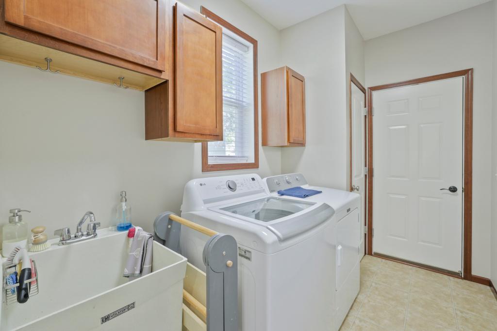 View of Residential at 2321 Woodcrest Drive, Woodbury MN 55129, Woodbury (26 of 28) - Mike Wilen | Minnesota Team Real Estate