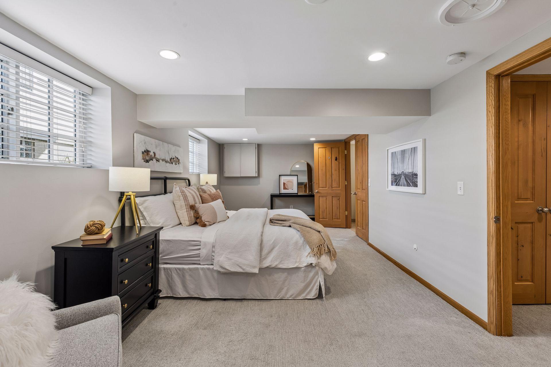 View of Residential at 4817 Zenith Avenue, Minneapolis MN 55410, Minneapolis (31 of 76) - Mike Wilen | Minnesota Team Real Estate