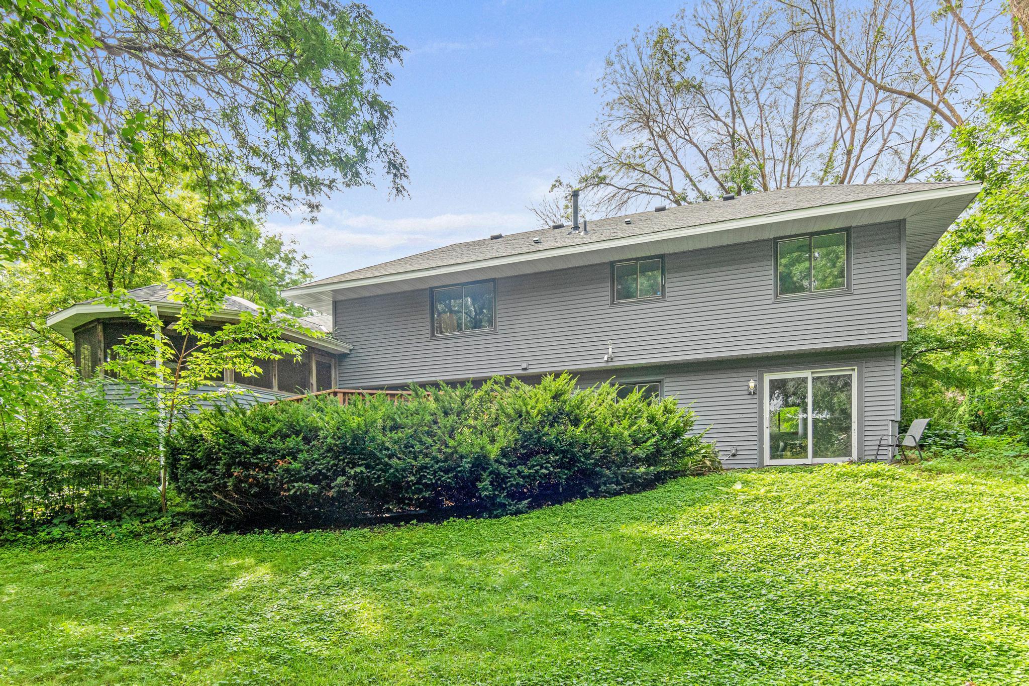 View of Residential at 2400 125th Street, Burnsville MN 55337, Burnsville (37 of 39) - Mike Wilen | Minnesota Team Real Estate