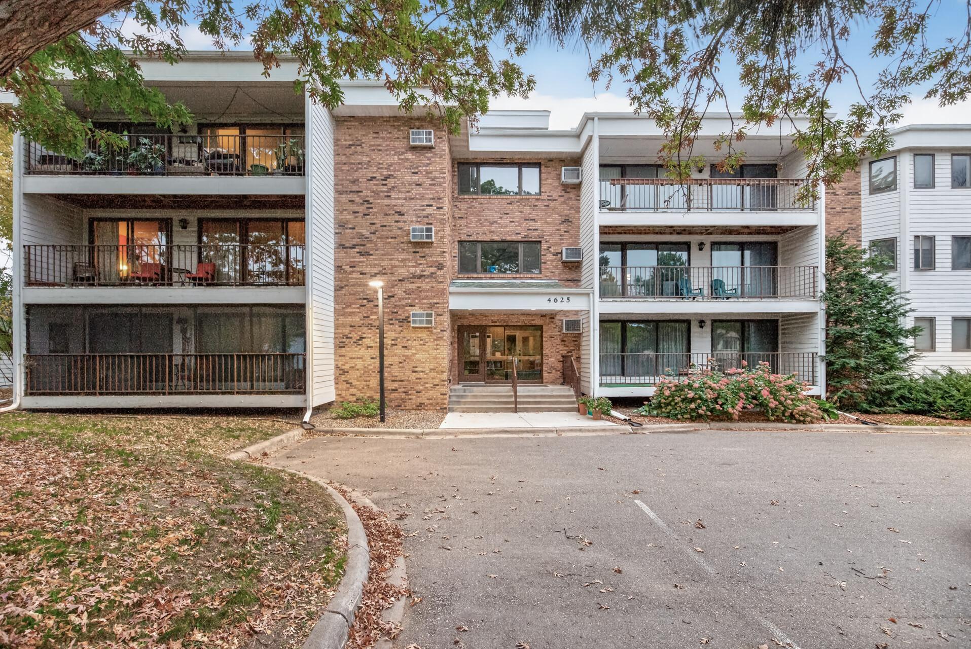 View of Residential at 4625 Minnetonka Boulevard #202, Saint Louis Park MN 55416, Saint Louis Park (2 of 25) - Mike Wilen | Minnesota Team Real Estate
