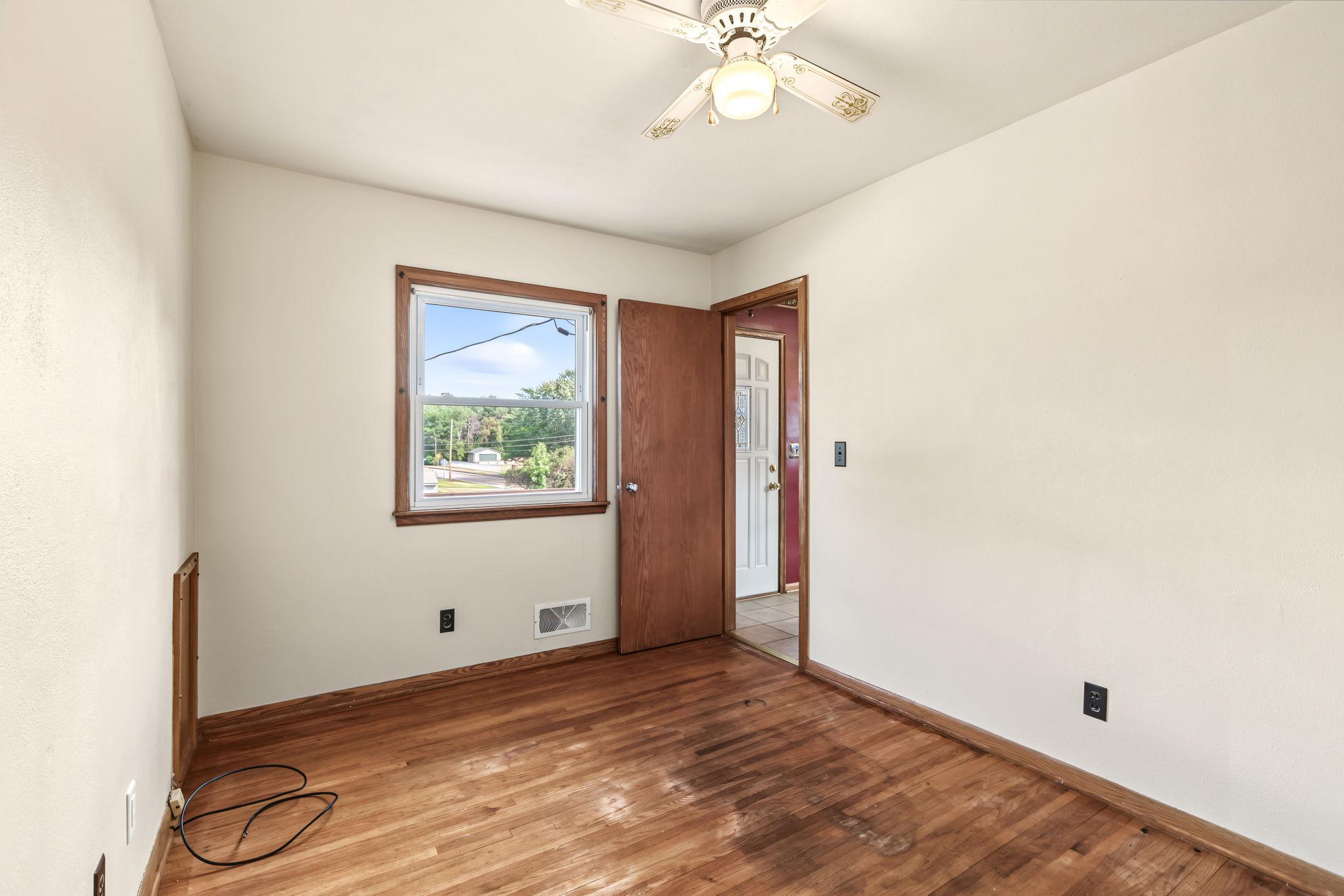 View of Residential at 3004 Bellaire Avenue, Maplewood MN 55109, Maplewood (21 of 47) - Mike Wilen | Minnesota Team Real Estate