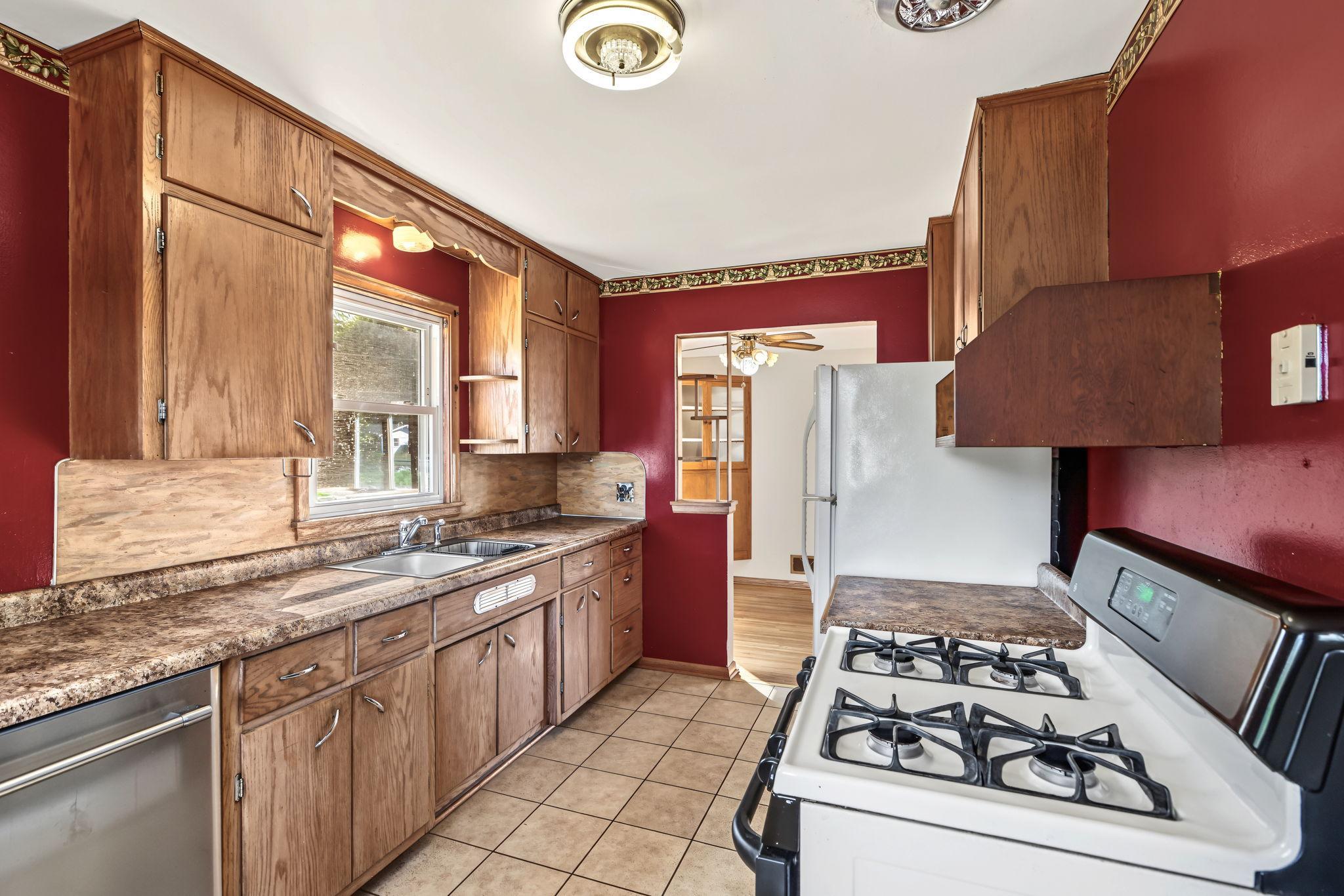 View of Residential at 3004 Bellaire Avenue, Maplewood MN 55109, Maplewood (16 of 47) - Mike Wilen | Minnesota Team Real Estate