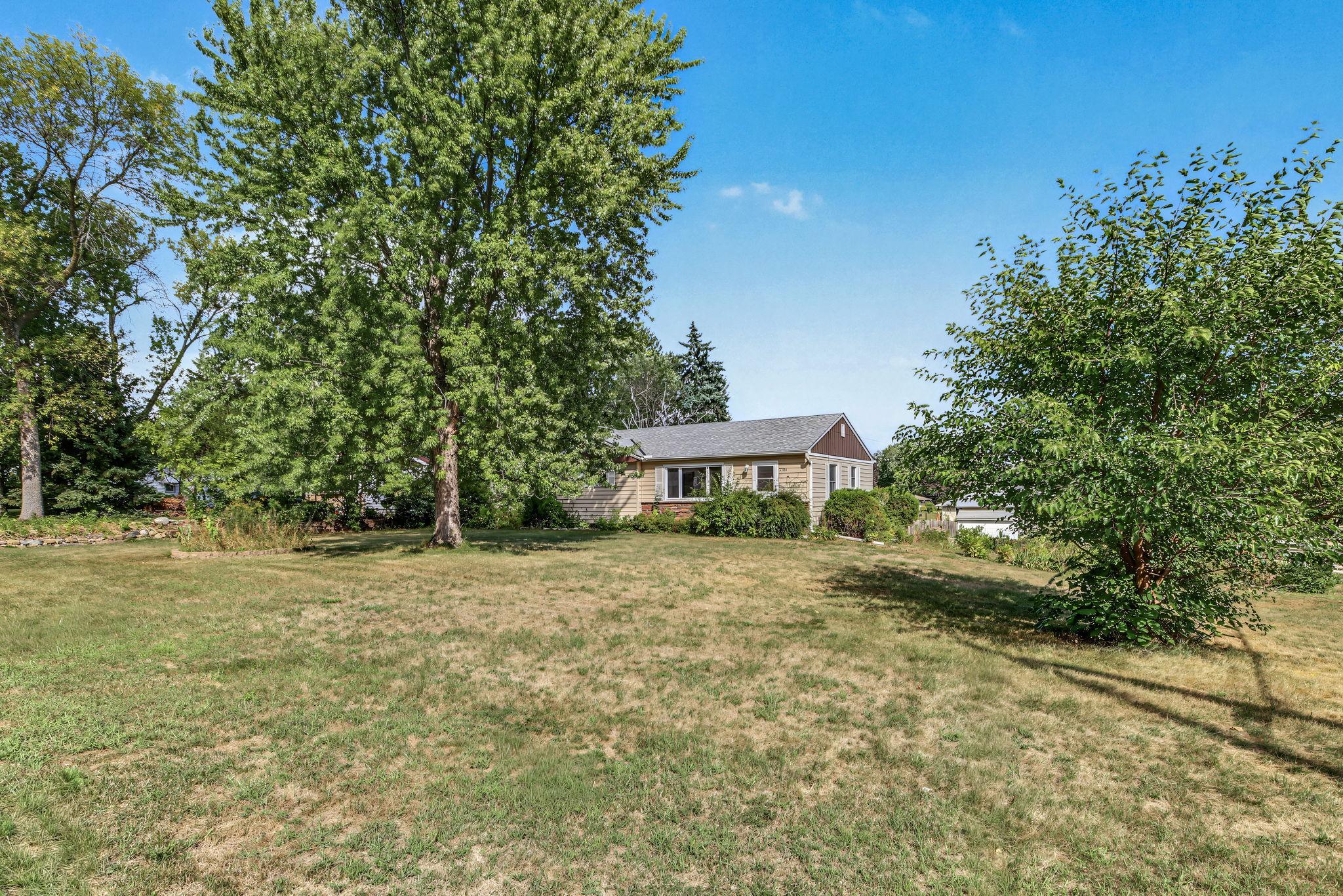View of Residential at 3004 Bellaire Avenue, Maplewood MN 55109, Maplewood (10 of 47) - Mike Wilen | Minnesota Team Real Estate