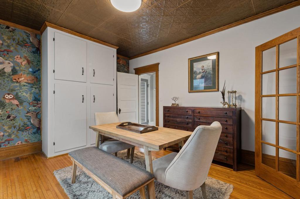 View of Residential Income at 1122 Marshall Avenue, Saint Paul MN 55104, Saint Paul (8 of 36) - Mike Wilen | Minnesota Team Real Estate