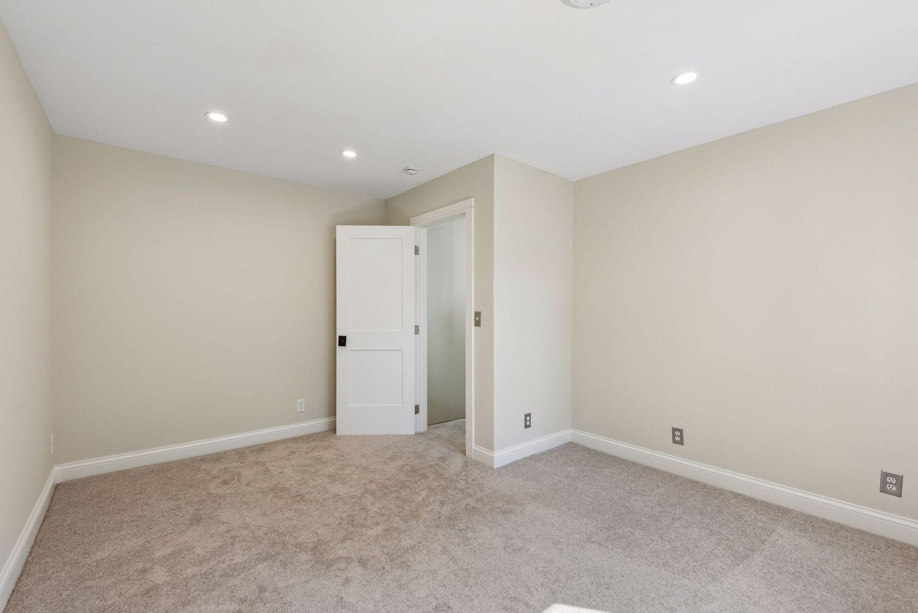 View of Residential at 4525 Abbott Avenue, Minneapolis MN 55410, Minneapolis (21 of 36) - Mike Wilen | Minnesota Team Real Estate