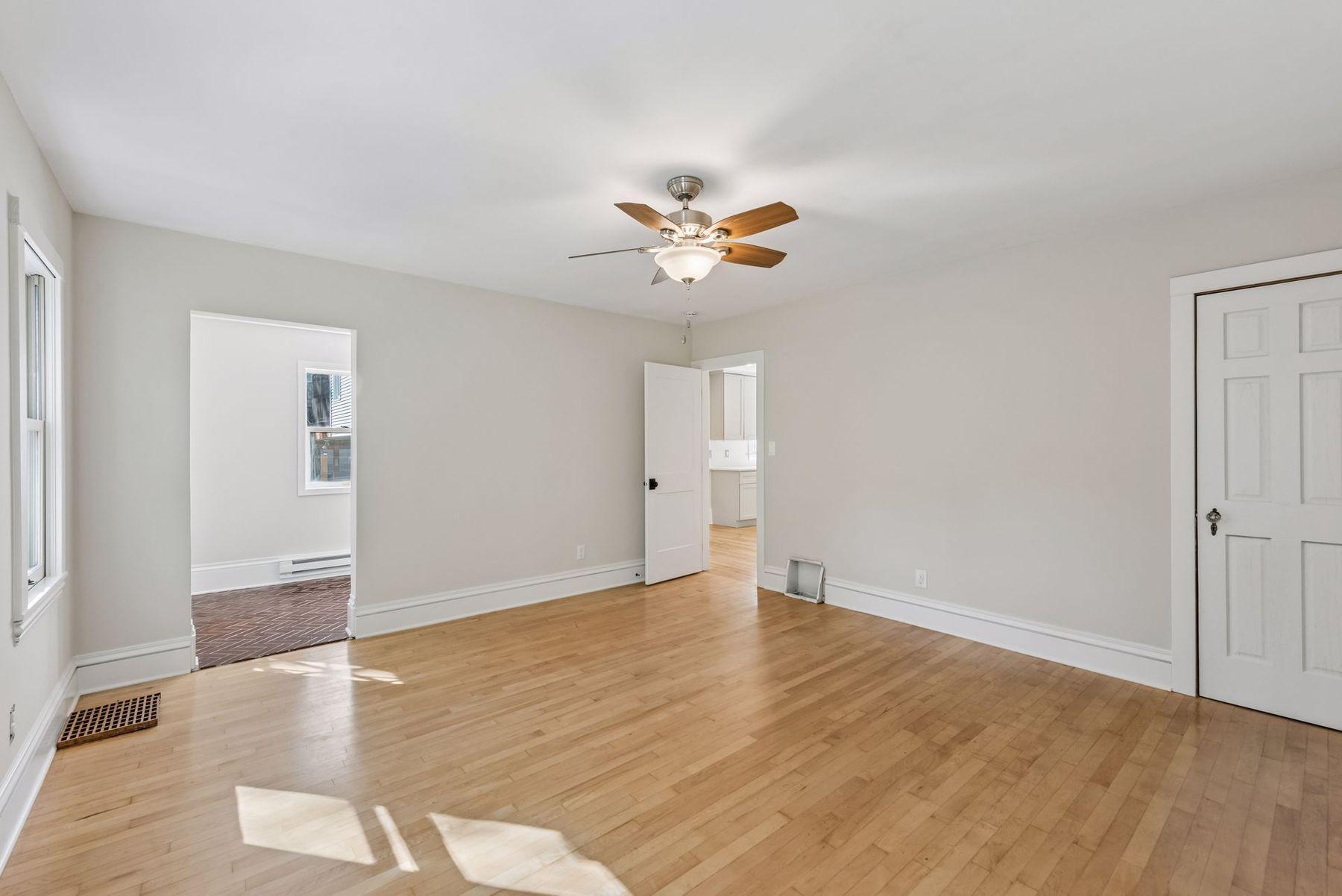 View of Residential at 4525 Abbott Avenue, Minneapolis MN 55410, Minneapolis (16 of 36) - Mike Wilen | Minnesota Team Real Estate