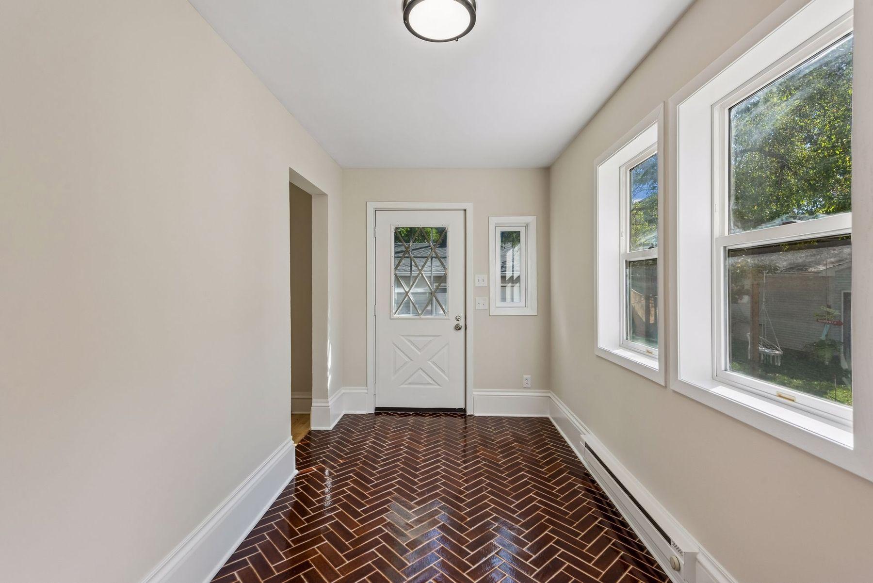 View of Residential at 4525 Abbott Avenue, Minneapolis MN 55410, Minneapolis (13 of 36) - Mike Wilen | Minnesota Team Real Estate