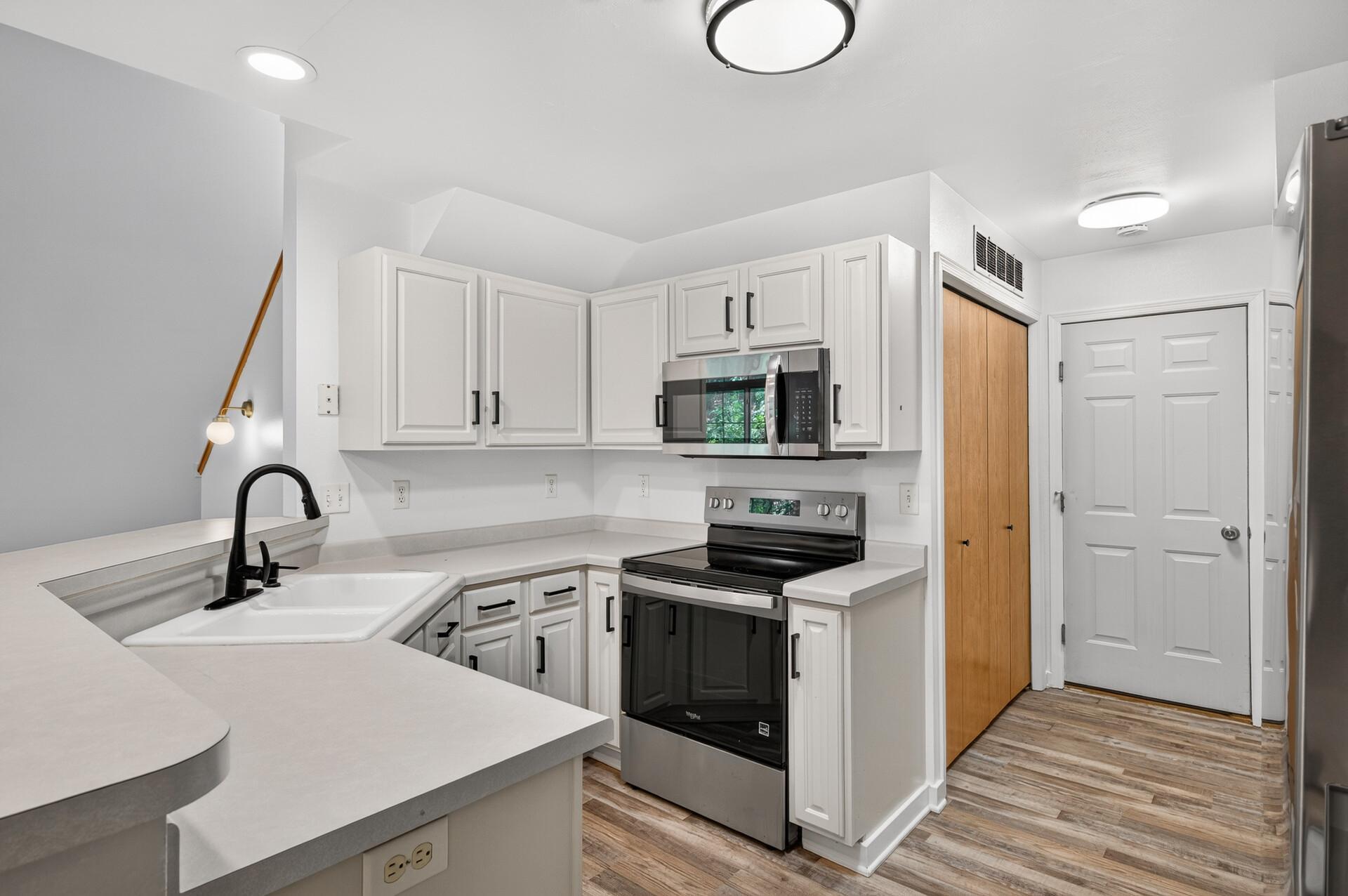 View of Residential at 13816 Rose Drive, Rogers MN 55374, Rogers (10 of 30) - Mike Wilen | Minnesota Team Real Estate