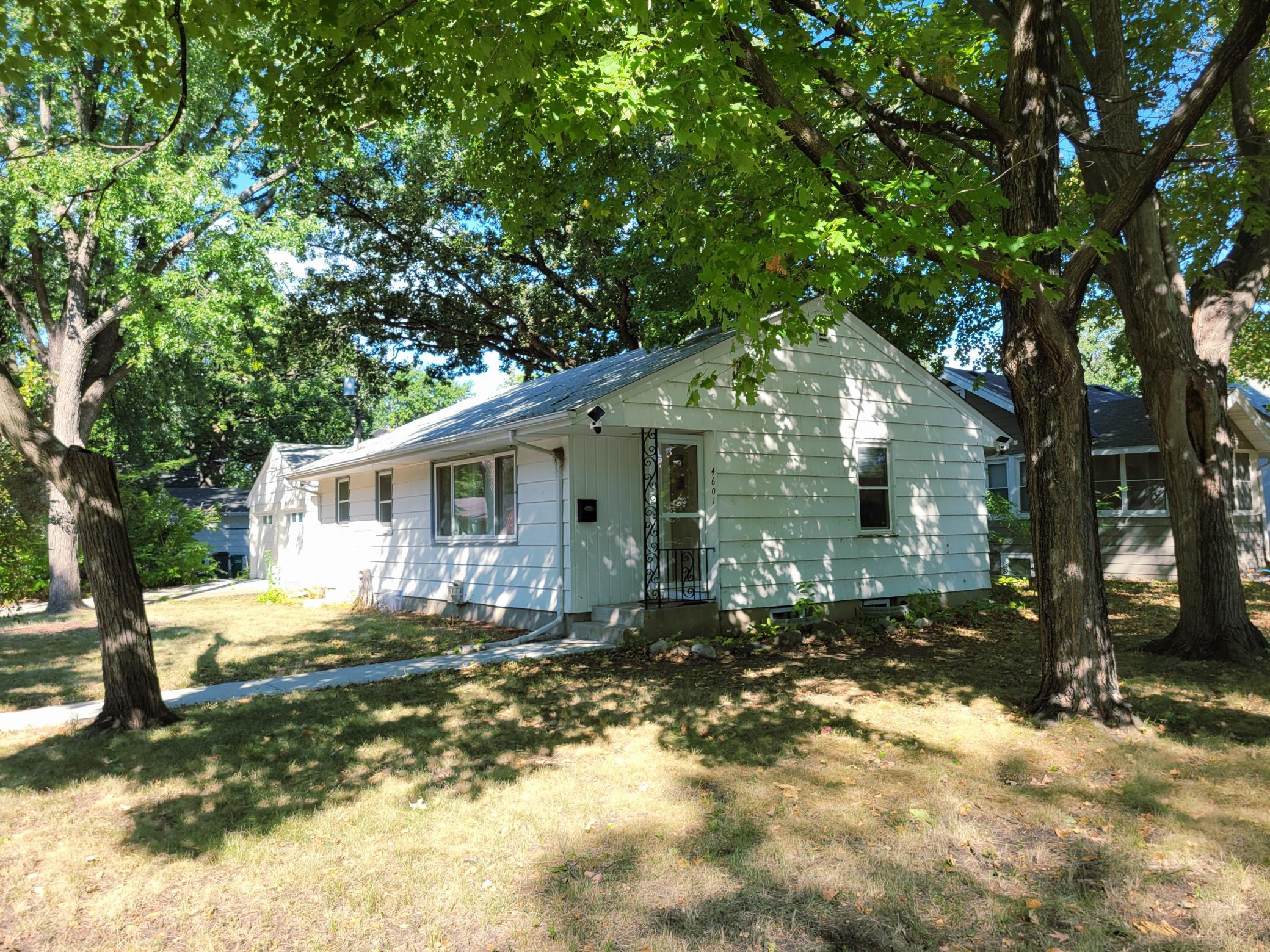 View of Residential at 4601 Oliver Ave N, Minneapolis MN 55412, Minneapolis - Mike Wilen | Minnesota Team Real Estate