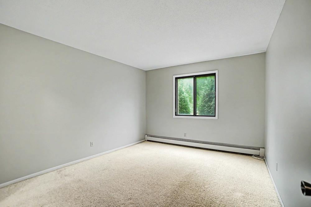 View of Residential at 2680 Oxford Street #107, Roseville MN 55113, Roseville (9 of 39) - Mike Wilen | Minnesota Team Real Estate