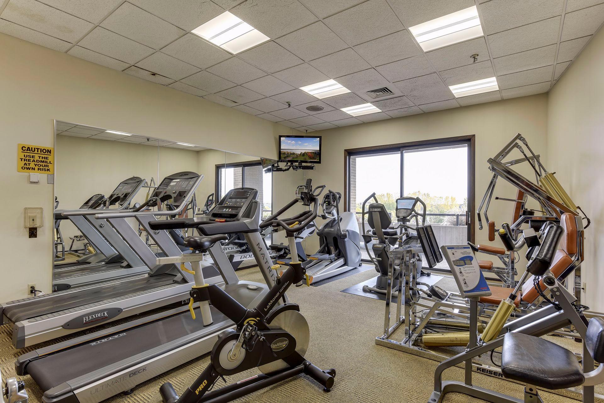 View of Residential at 2950 Dean Parkway #1805, Minneapolis MN 55416, Minneapolis (53 of 85) - Mike Wilen | Minnesota Team Real Estate