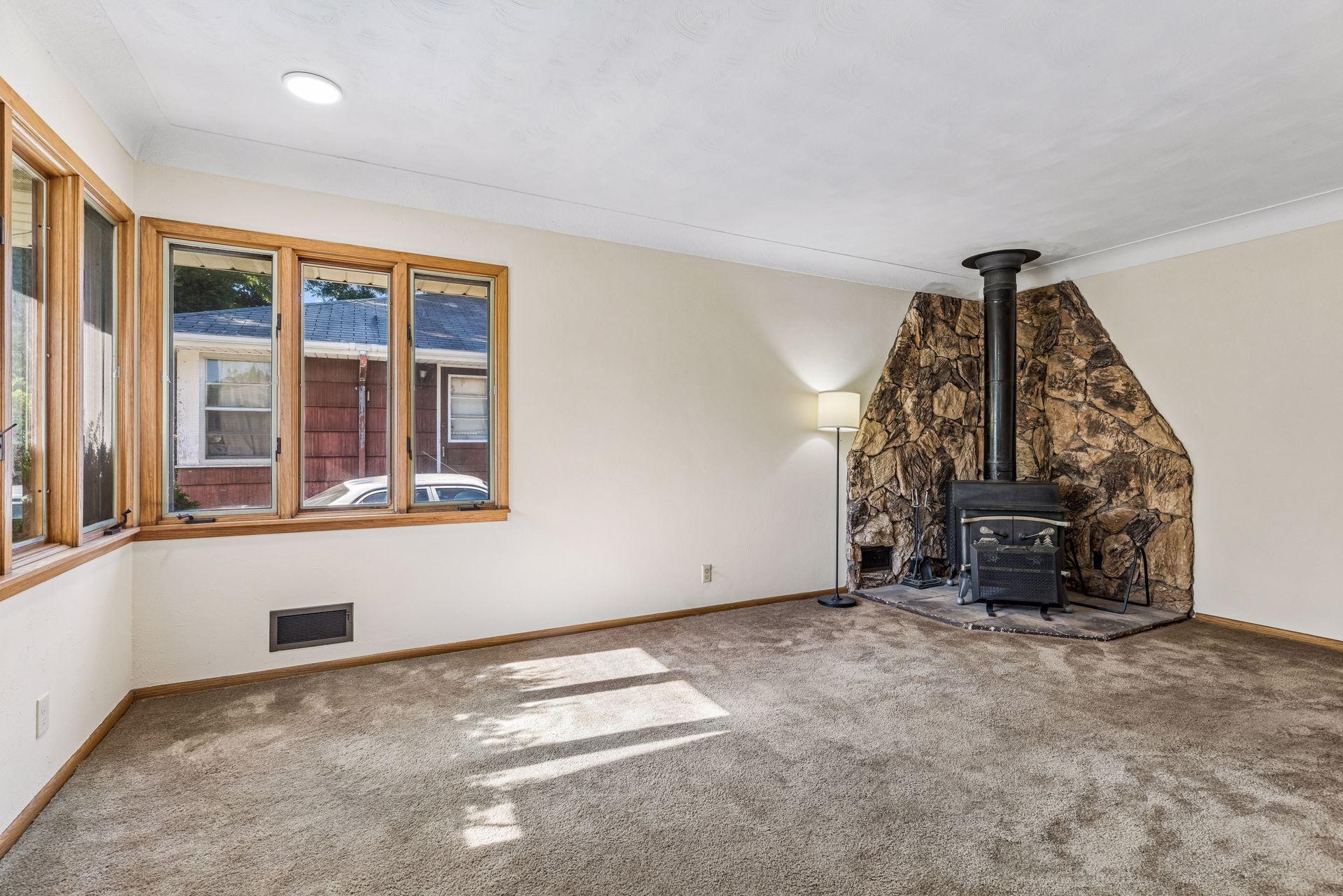 View of Residential at 1411 Alaska Avenue, Saint Paul MN 55116, Saint Paul (4 of 18) - Mike Wilen | Minnesota Team Real Estate