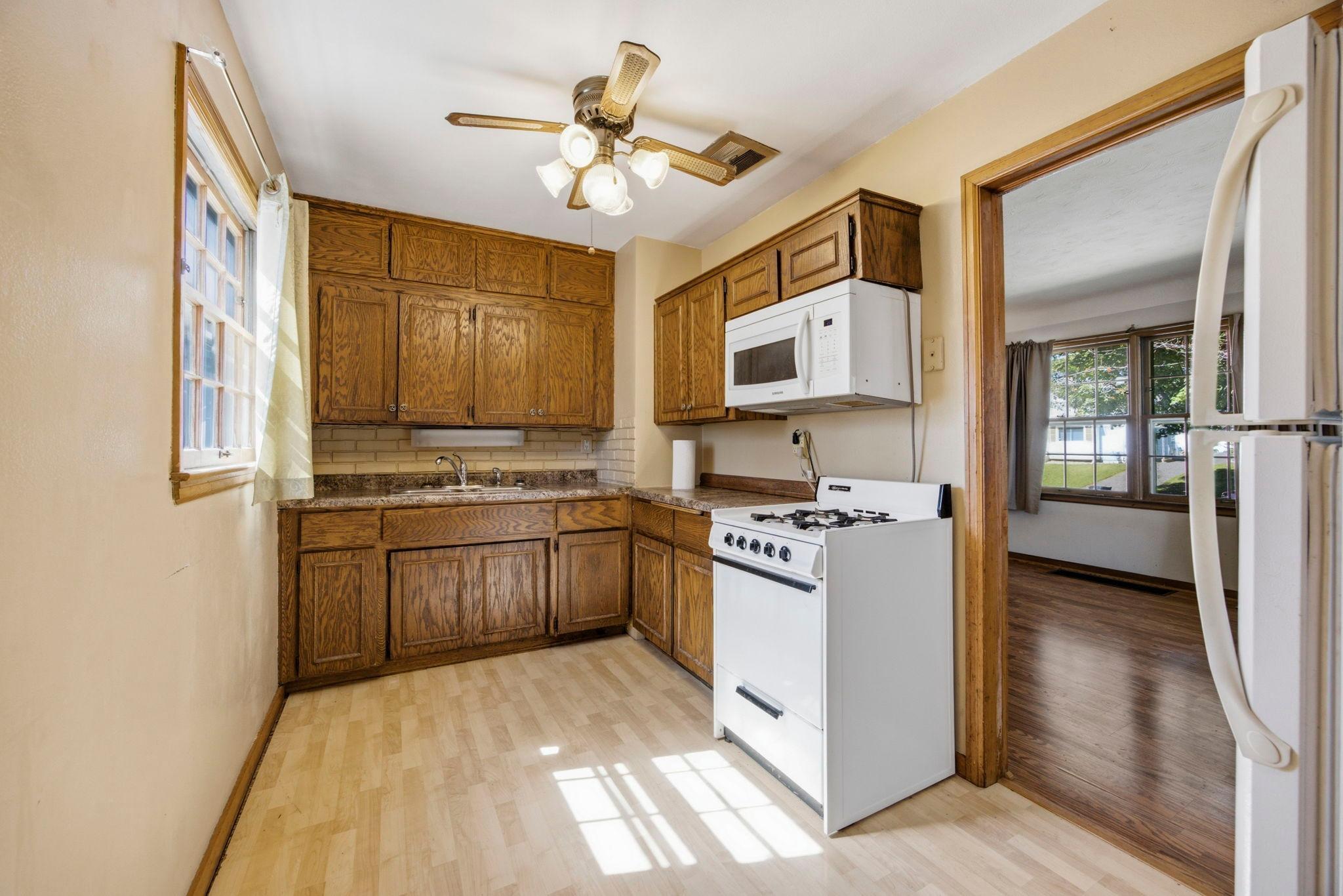 View of Residential at 2116 Fremont Avenue, Saint Paul MN 55119, Saint Paul (7 of 23) - Mike Wilen | Minnesota Team Real Estate
