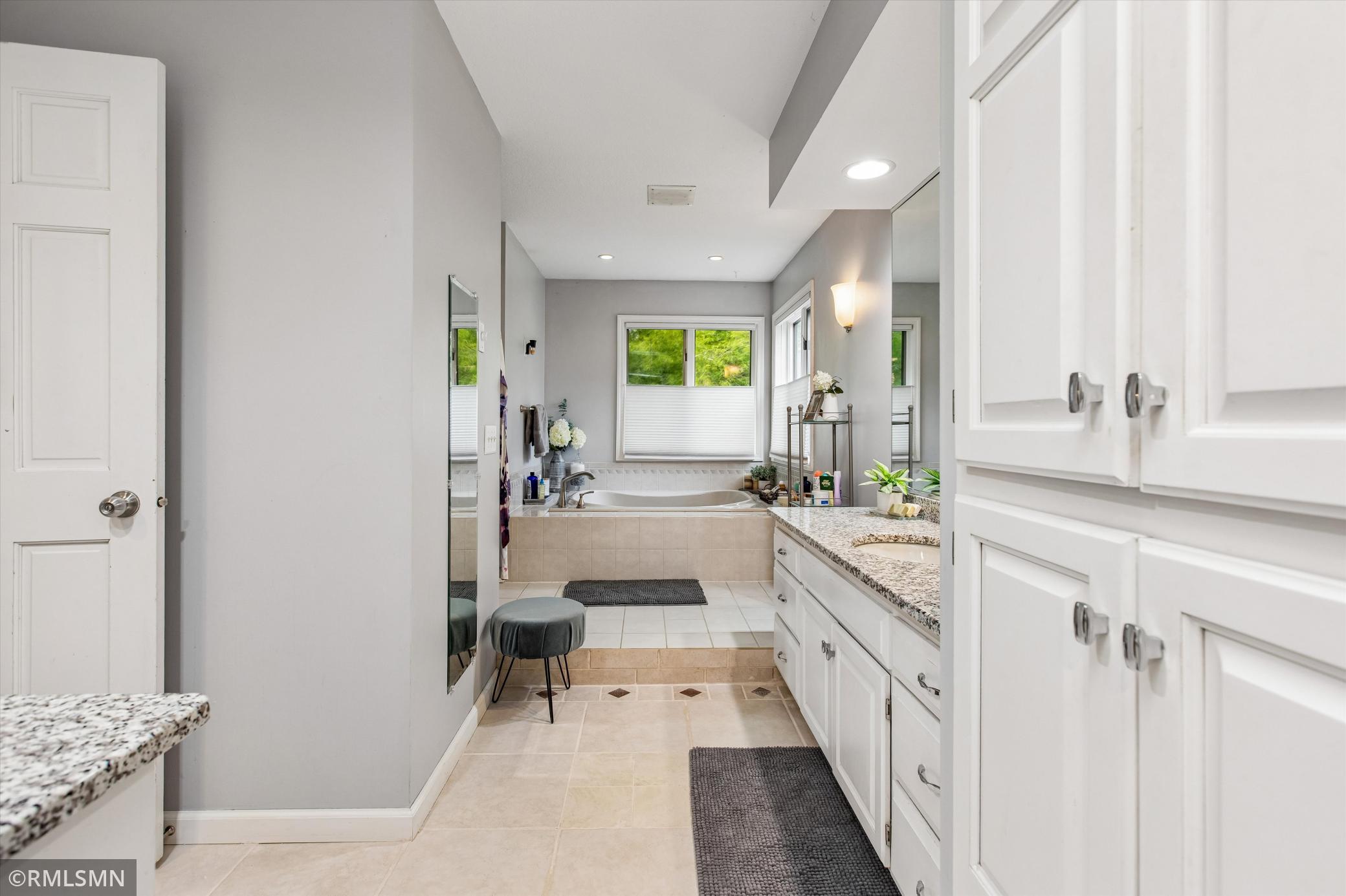 View of Residential at 13789 Guild Avenue, Apple Valley MN 55124, Apple Valley (27 of 50) - Mike Wilen | Minnesota Team Real Estate