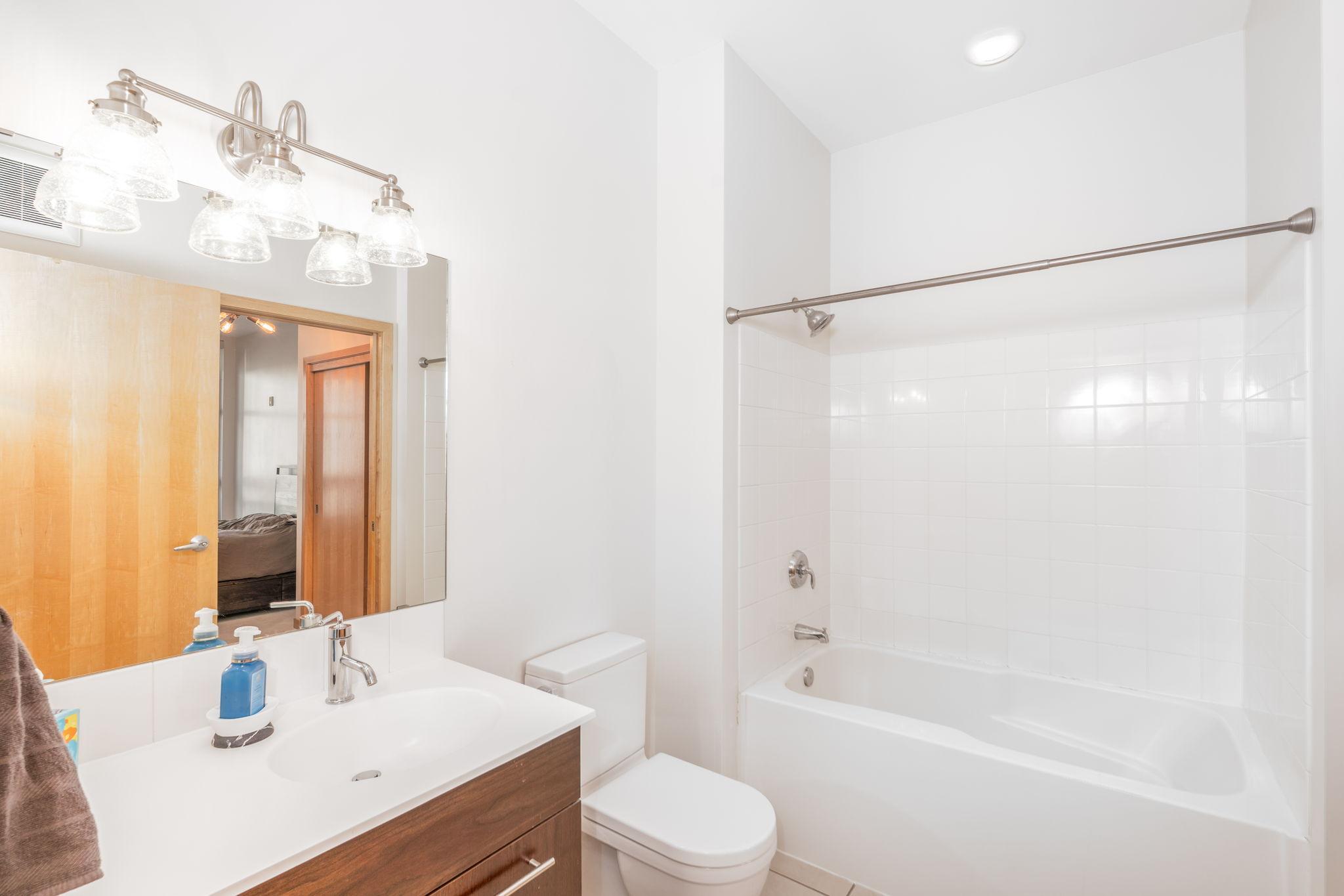 View of Residential at 1211 Lagoon Avenue #305, Minneapolis MN 55408, Minneapolis (10 of 14) - Mike Wilen | Minnesota Team Real Estate