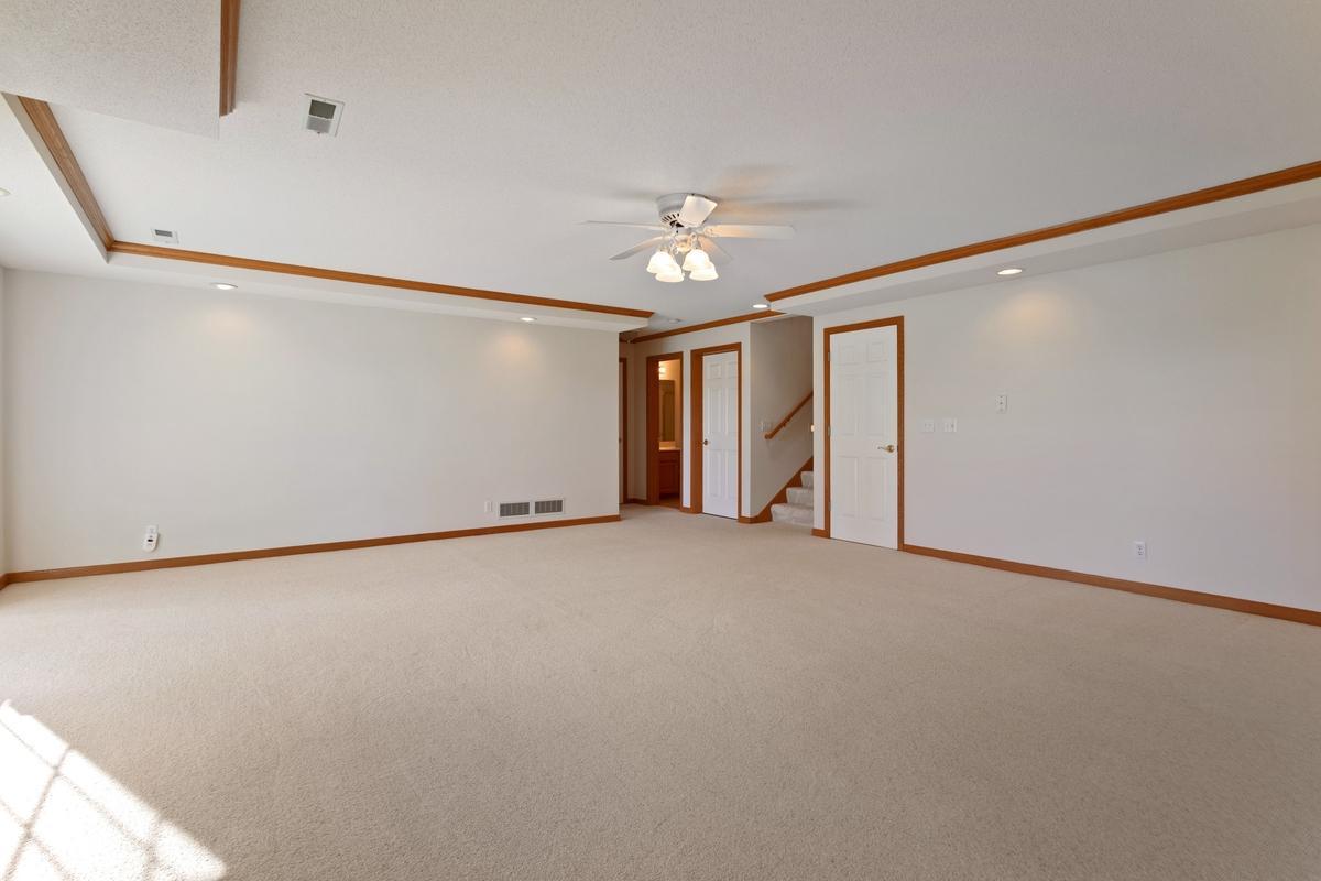 View of Residential at 583 Holly Lane, Oakdale MN 55128, Oakdale (24 of 54) - Mike Wilen | Minnesota Team Real Estate