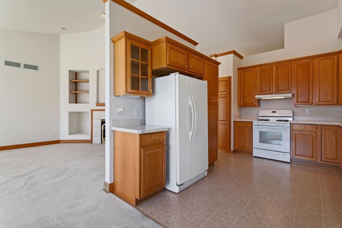 View of Residential at 583 Holly Lane, Oakdale MN 55128, Oakdale (11 of 54) - Mike Wilen | Minnesota Team Real Estate