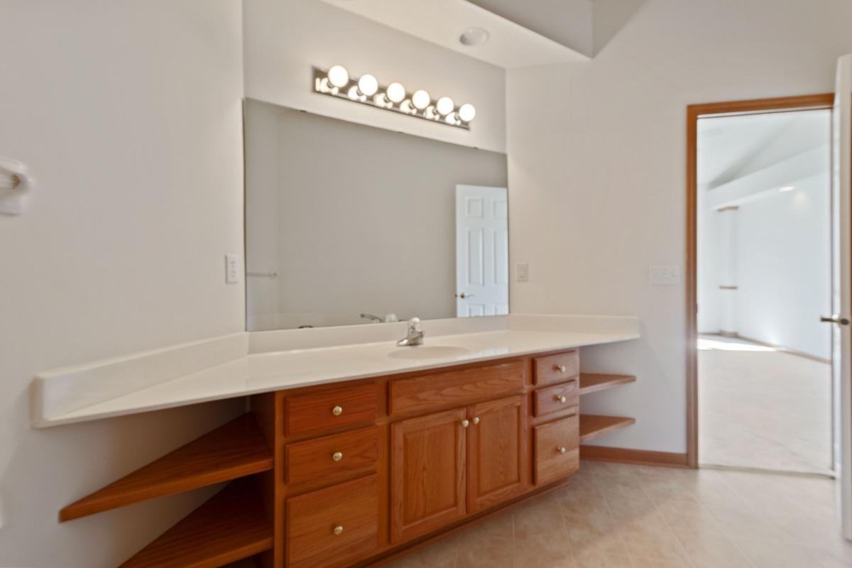 View of Residential at 583 Holly Lane, Oakdale MN 55128, Oakdale (30 of 54) - Mike Wilen | Minnesota Team Real Estate