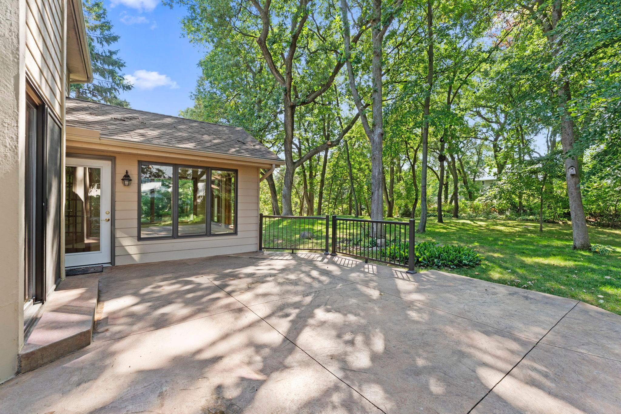 View of Residential at 17707 Kingsbury Circle, Lakeville MN 55044, Lakeville (8 of 34) - Mike Wilen | Minnesota Team Real Estate