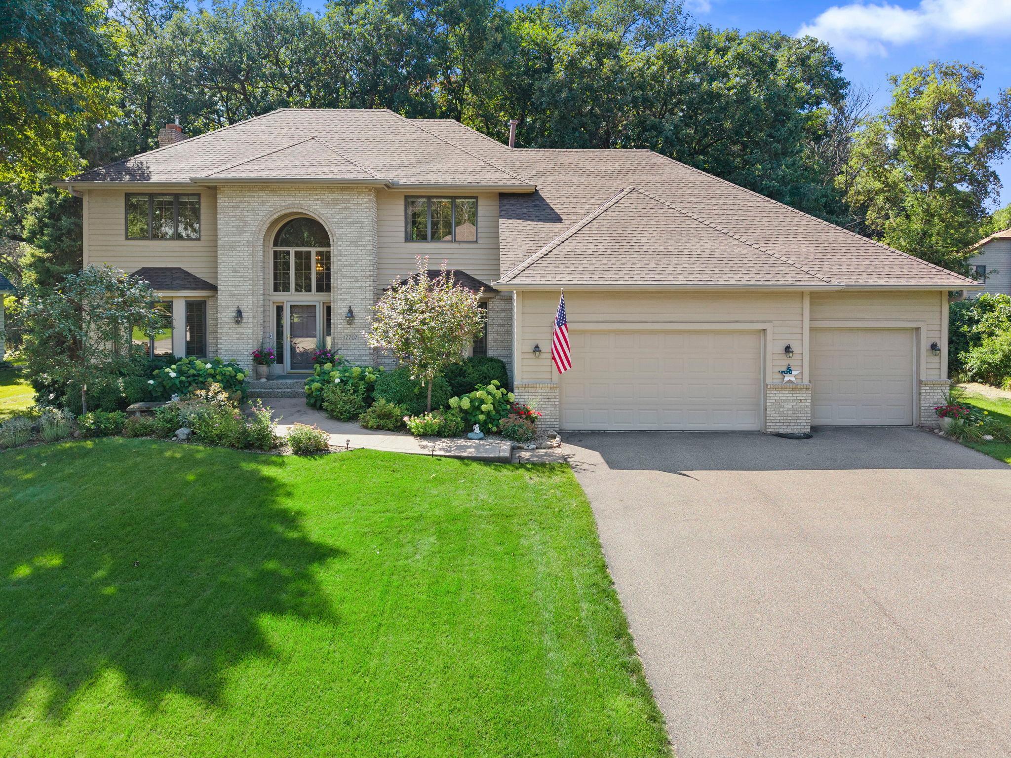 View of Single Family at 17707 Kingsbury Circle, Lakeville - Mike Wilen | Minnesota Team Real Estate