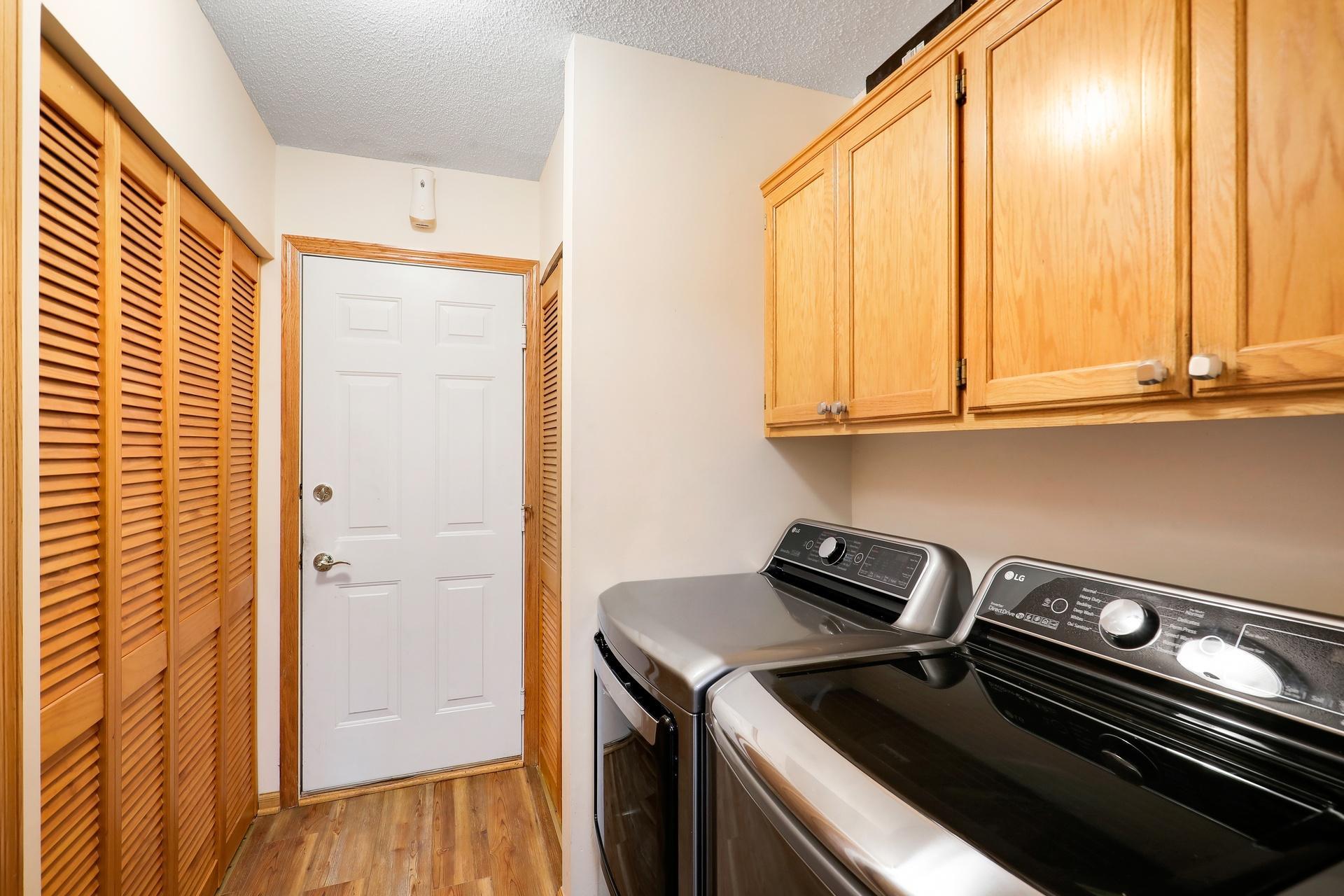View of Residential at 8953 Thomas Lane, Woodbury MN 55125, Woodbury (26 of 30) - Mike Wilen | Minnesota Team Real Estate