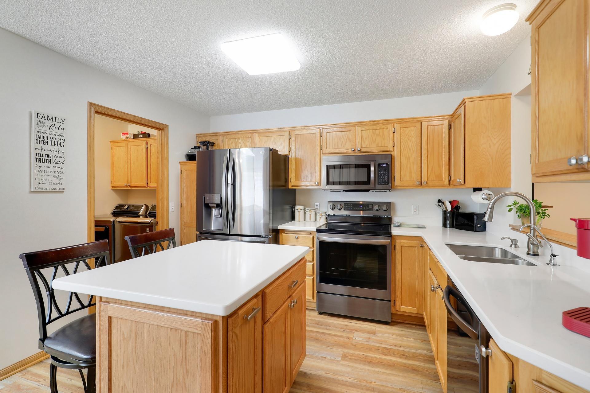 View of Residential at 8953 Thomas Lane, Woodbury MN 55125, Woodbury (11 of 30) - Mike Wilen | Minnesota Team Real Estate