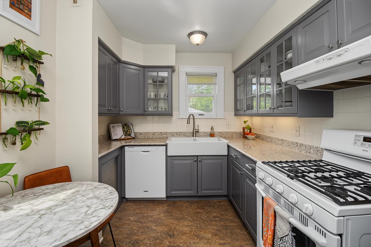 View of Residential at 899 Osceola Avenue, Saint Paul MN 55105, Saint Paul (18 of 40) - Mike Wilen | Minnesota Team Real Estate