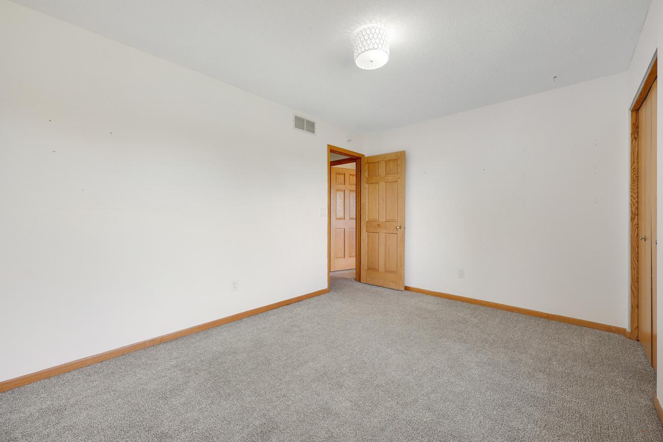 View of Residential at 9432 71st Bay, Cottage Grove MN 55016, Cottage Grove (32 of 69) - Mike Wilen | Minnesota Team Real Estate