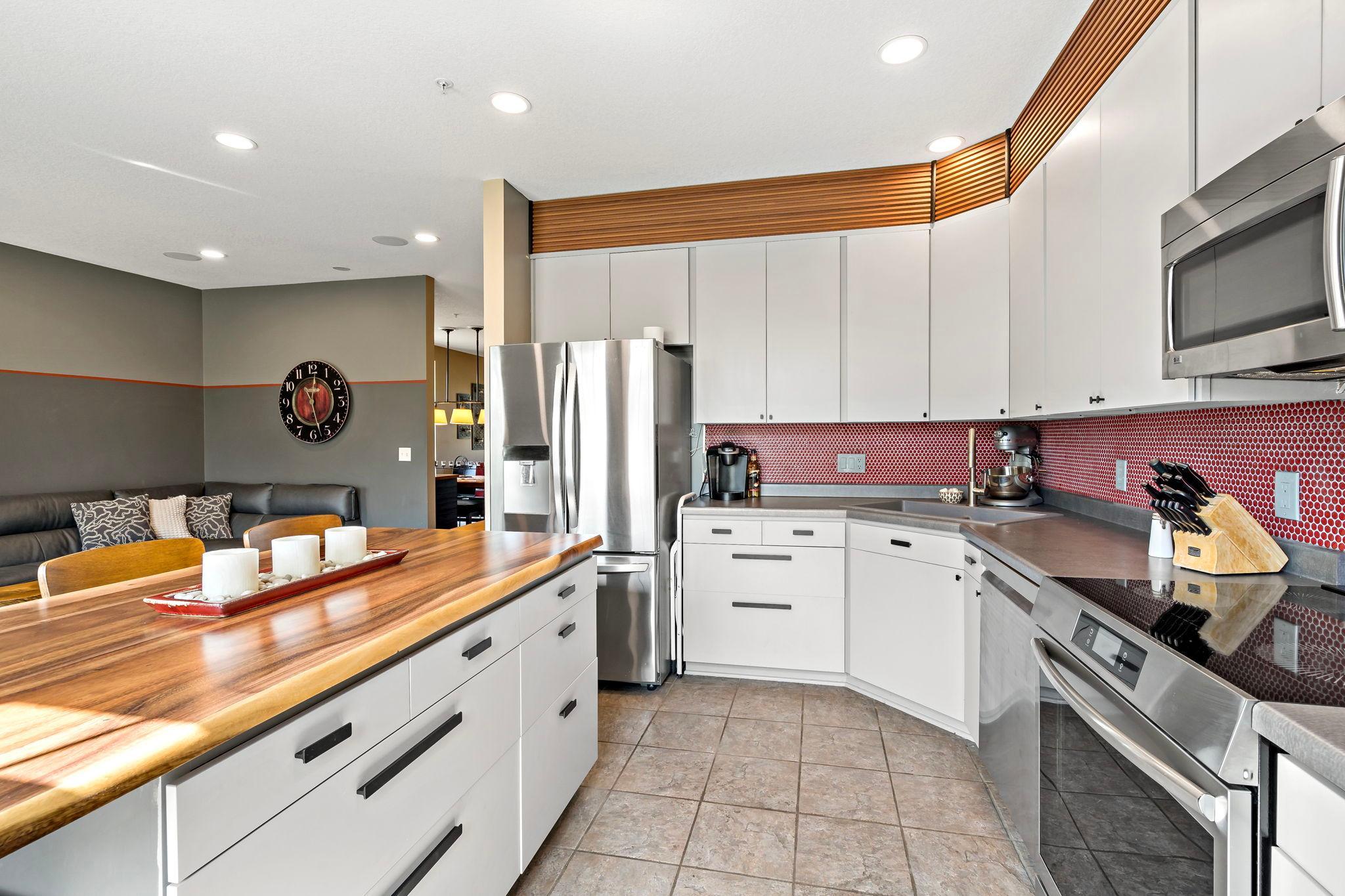 View of Residential at 510 Huset Parkway, Columbia Heights MN 55421, Columbia Heights (5 of 28) - Mike Wilen | Minnesota Team Real Estate